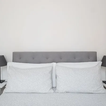 Canonica Apartment Bologna