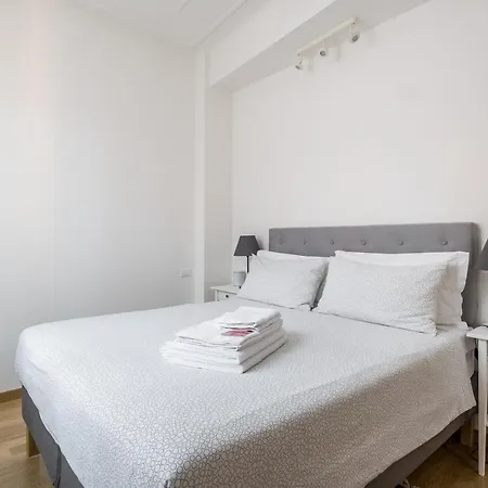 Canonica Apartment