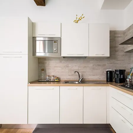 Apartment Canonica *